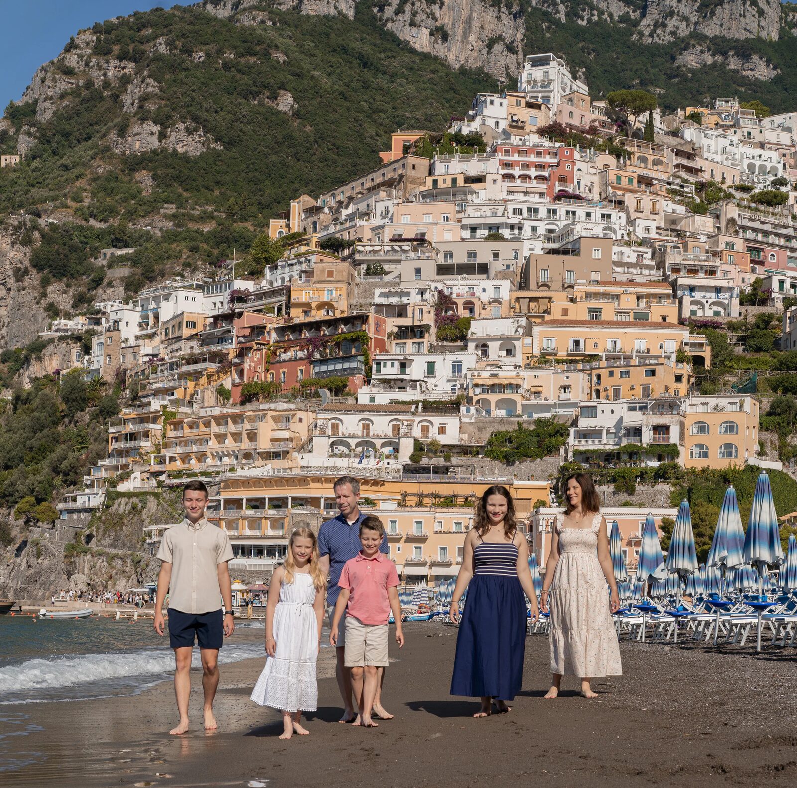 Family together in Positano